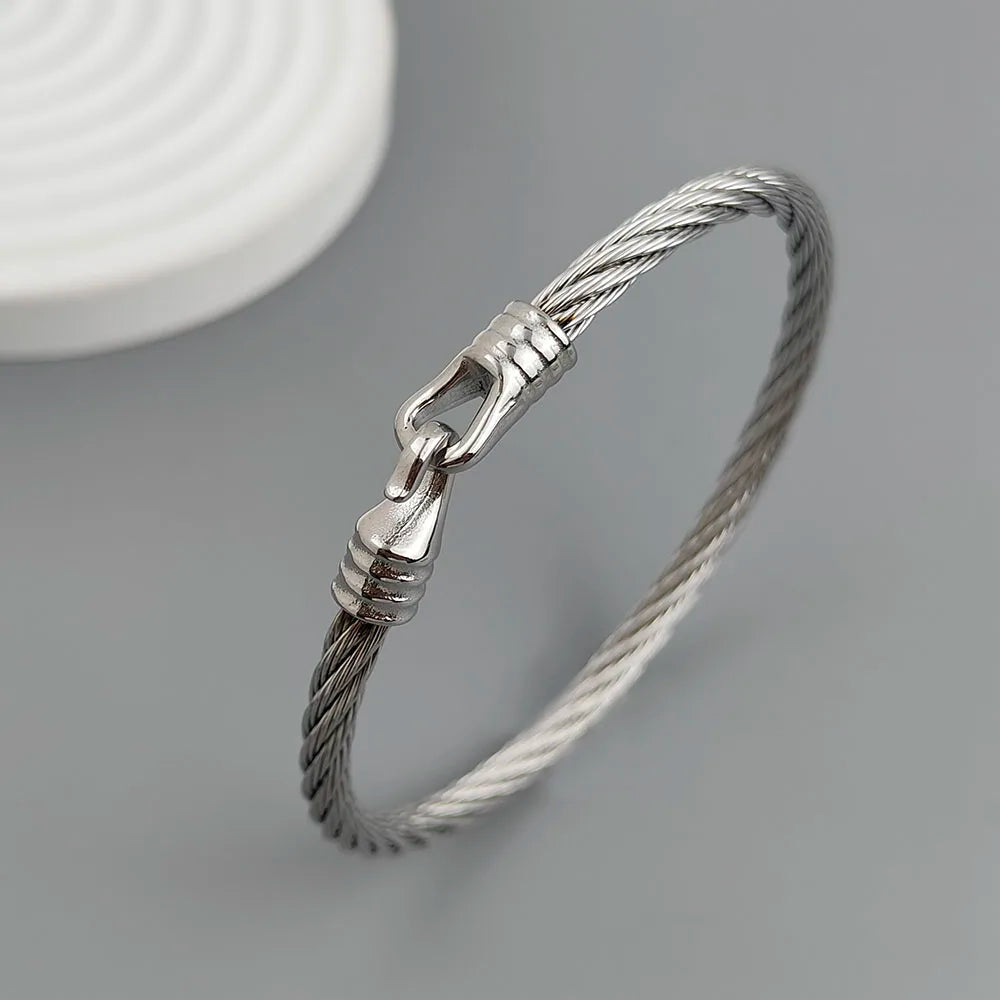 Royal Twist Clasp Bangle