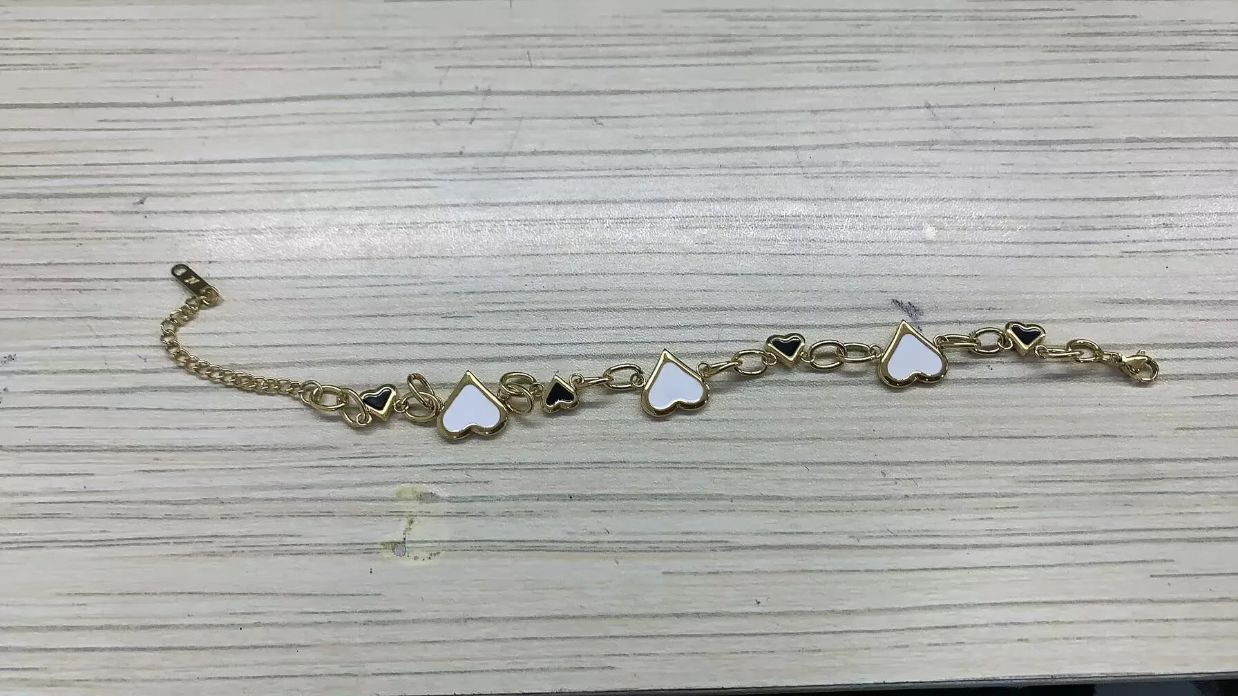 Golden Heart Charm Link Bracelet