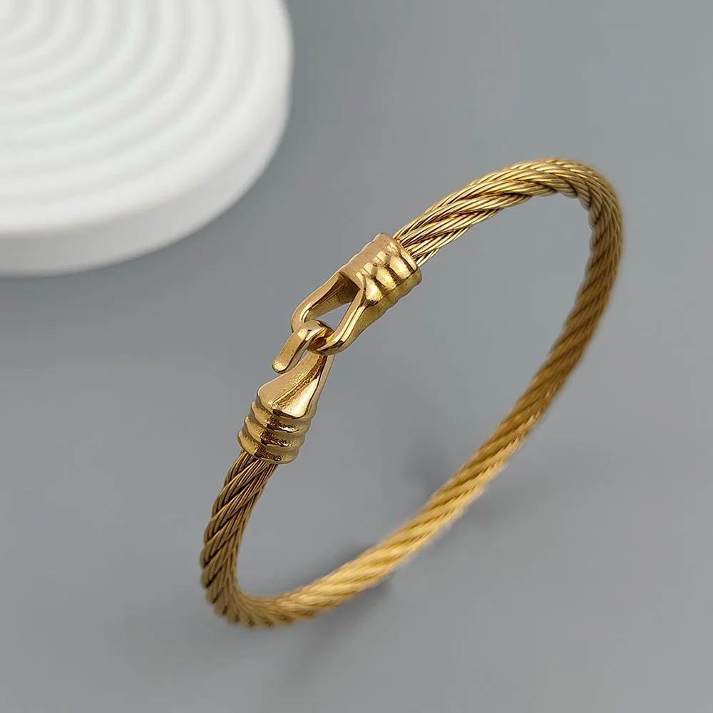 Royal Twist Clasp Bangle