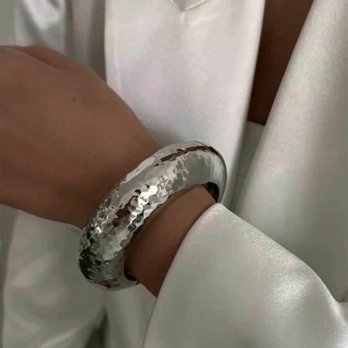 Aurora Luxe Sculpted Bracelet