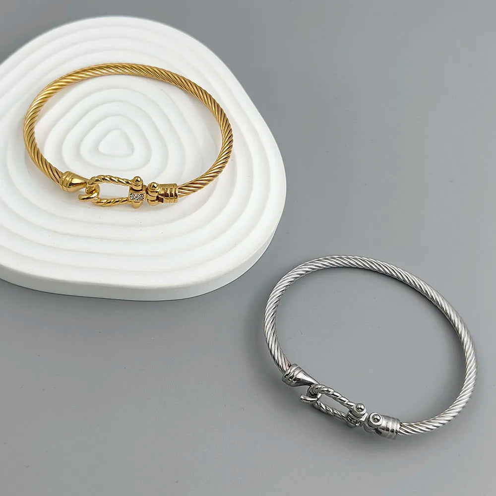 Royal Twist Clasp Bangle