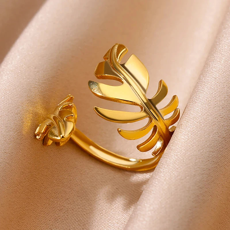 Aurora Curve Adjustable Gold Ring Collection