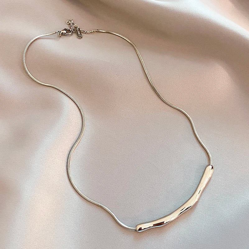 Golden Flow Bar Necklace