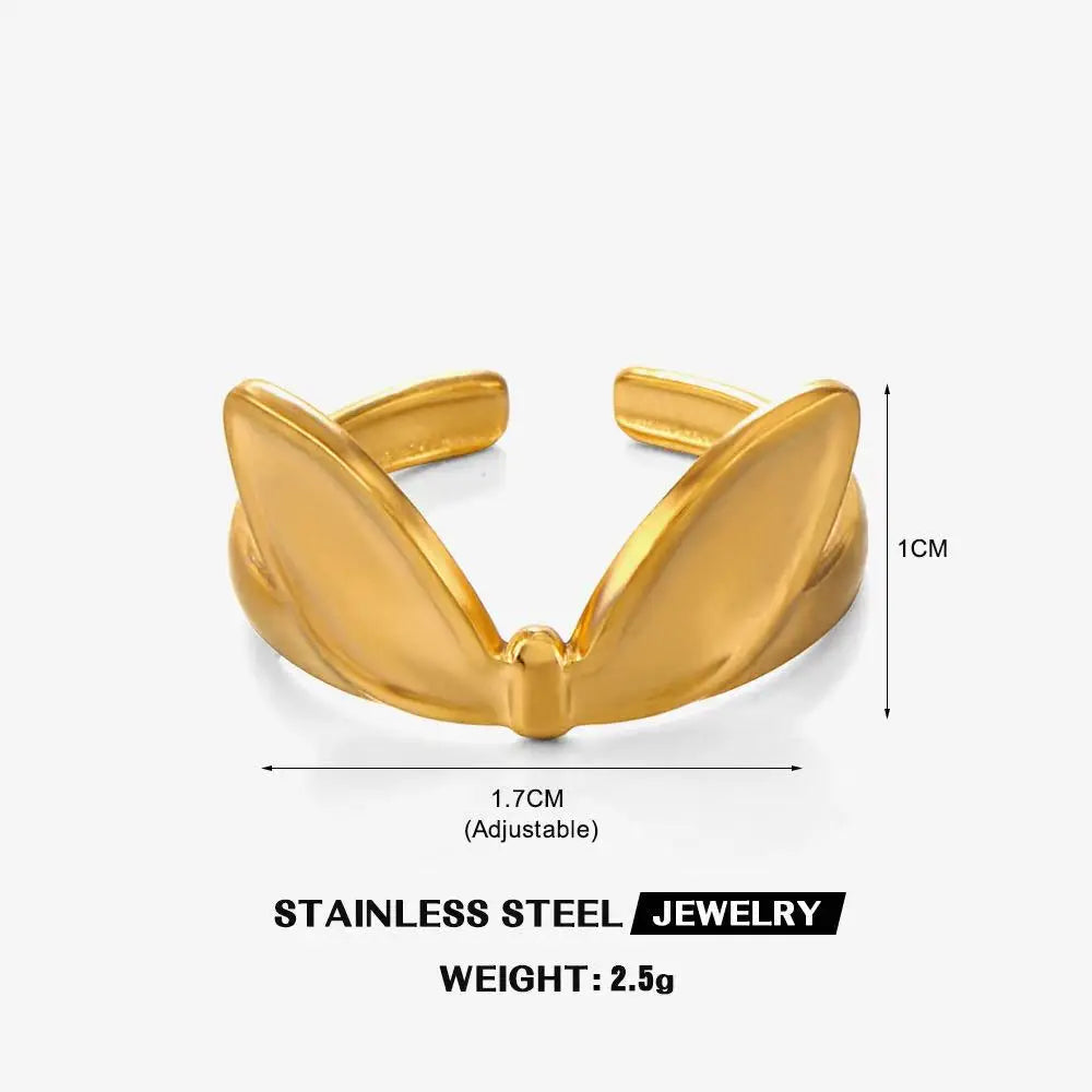 Bold Axis Geometric Gold Ring