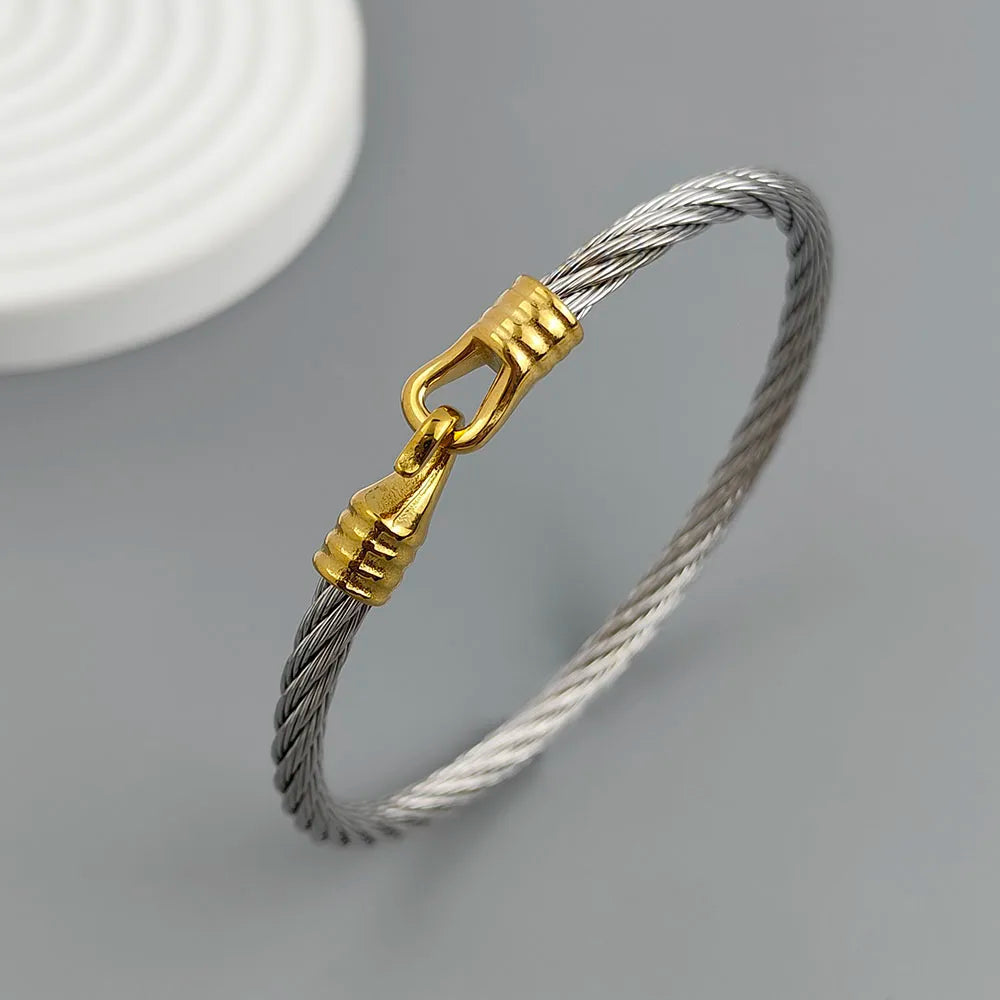 Royal Twist Clasp Bangle