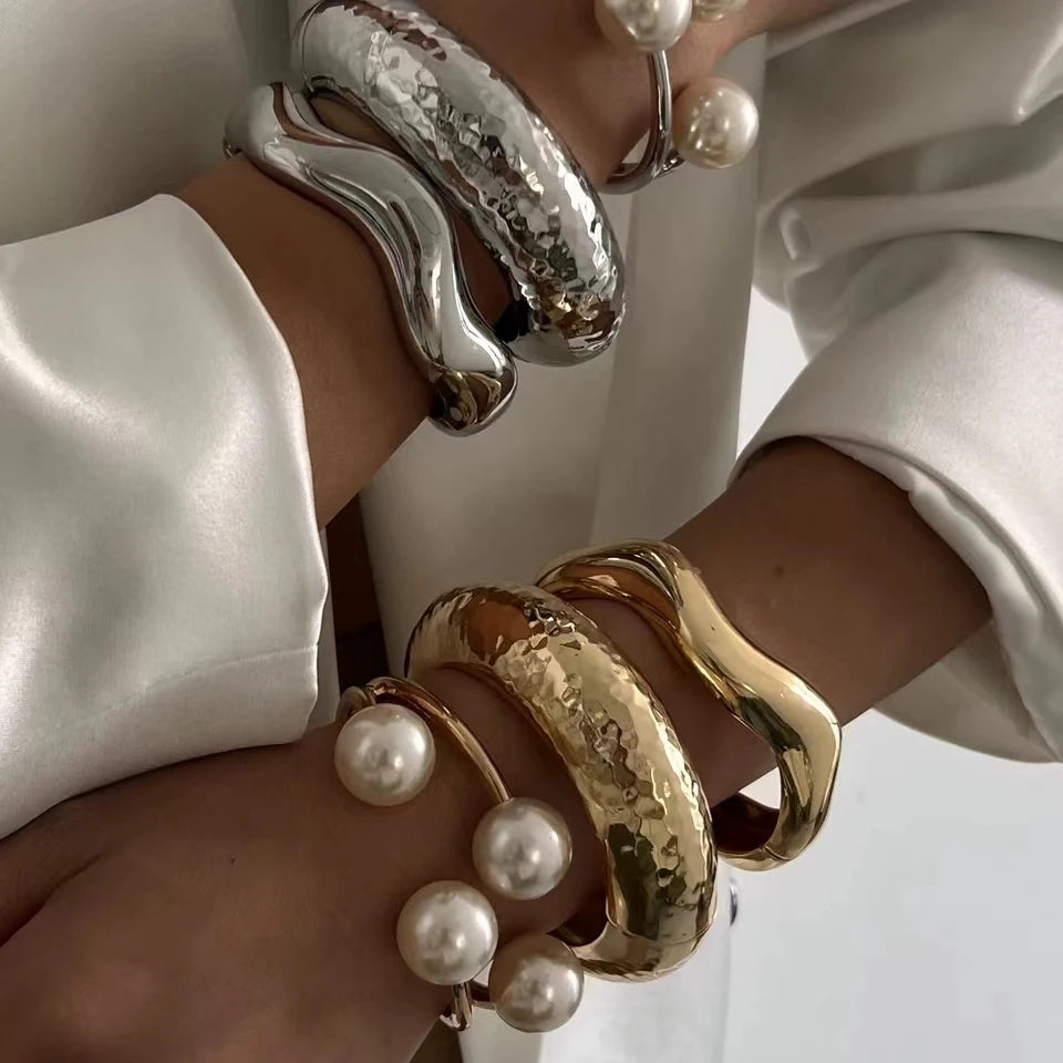 Aurora Luxe Sculpted Bracelet