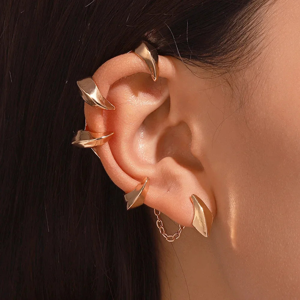 Golden ChainWave Ear Cuff