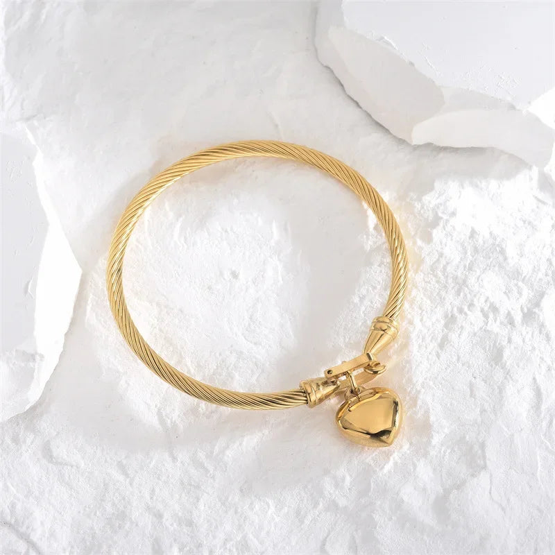 Golden Heart Cable Bangle