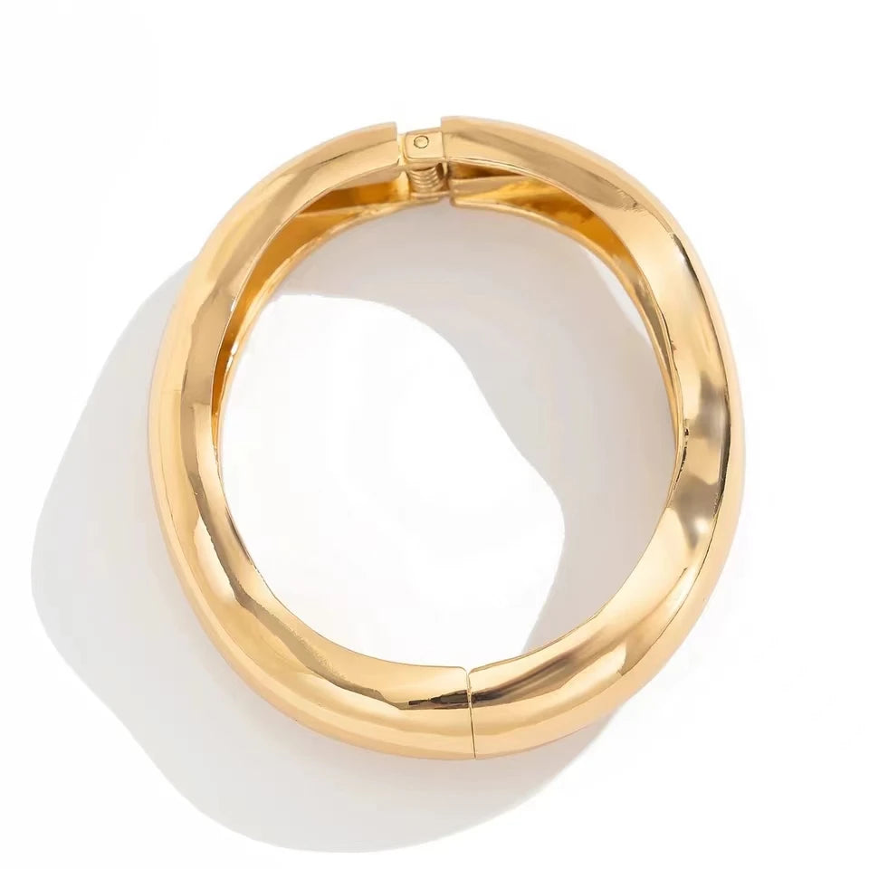 Aurora Luxe Sculpted Bracelet