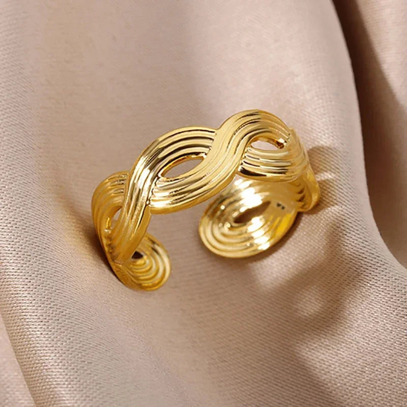 Aurora Curve Adjustable Gold Ring Collection