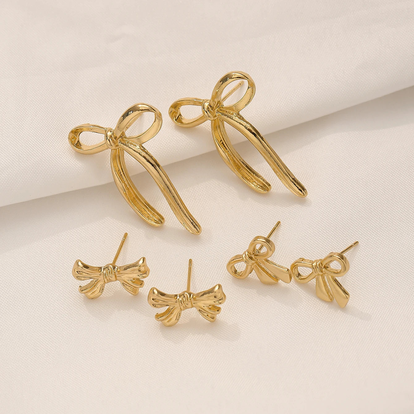 Golden Bow Elegance Earring Set